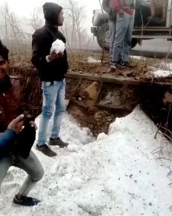 rain and hailstrom in udaipur